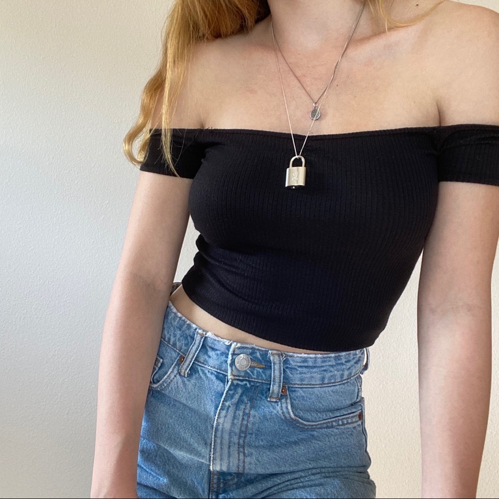 (SOLD) AE strapless top!